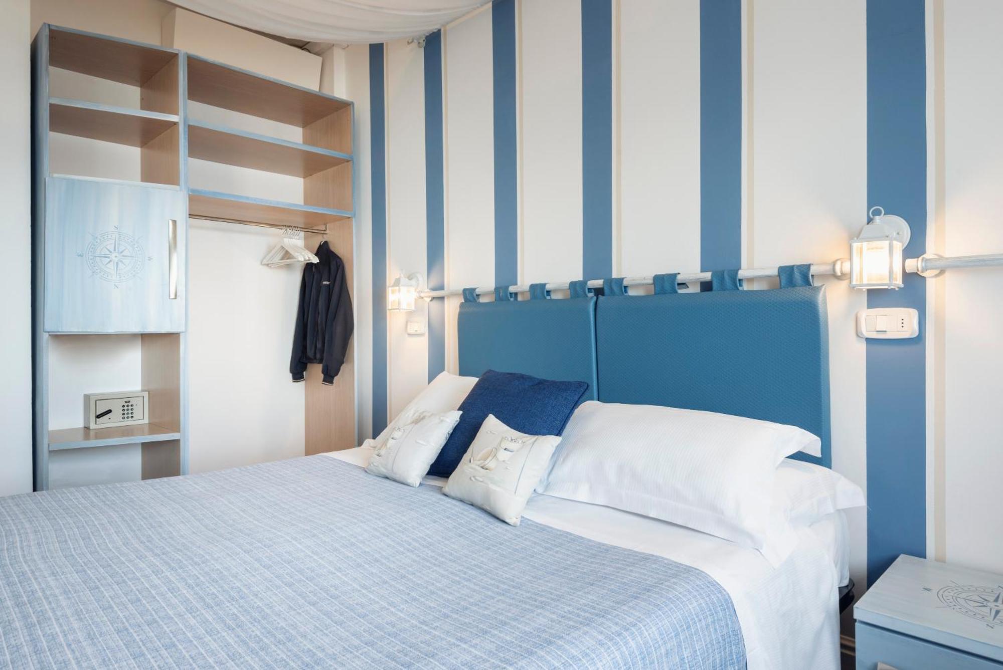 Standard King Room Sea View